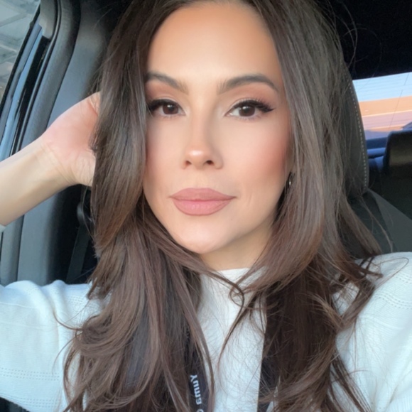 Meet your Posher, Nidya - Picture 1 of 1